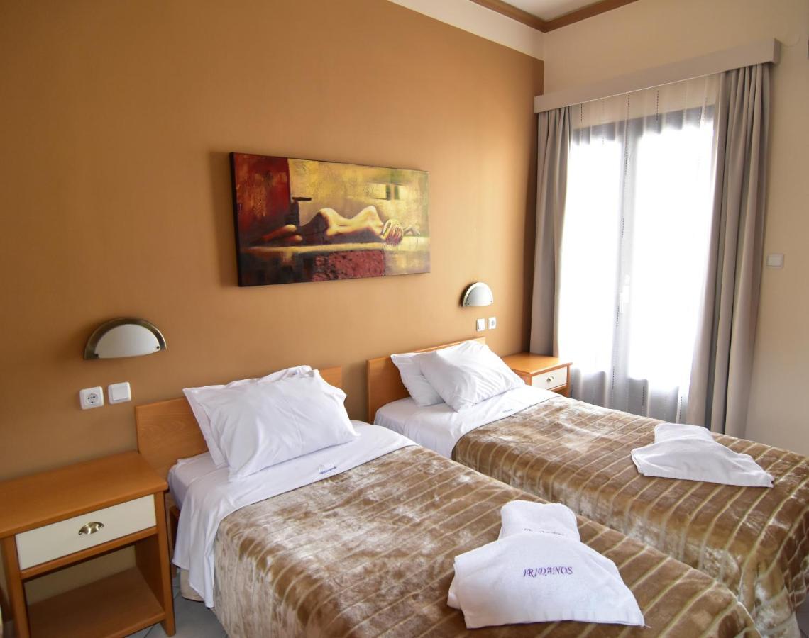 Hotel Iridanos Antikyra Exterior foto